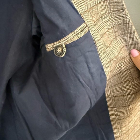 Yerse XS worn a couple times MINT condition Classic Tan Plaid Blazer OVERSIZED - Picture 8 of 16